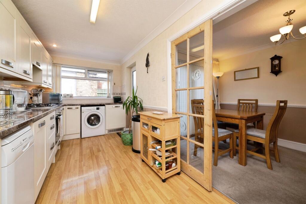 House in Hull - View 5