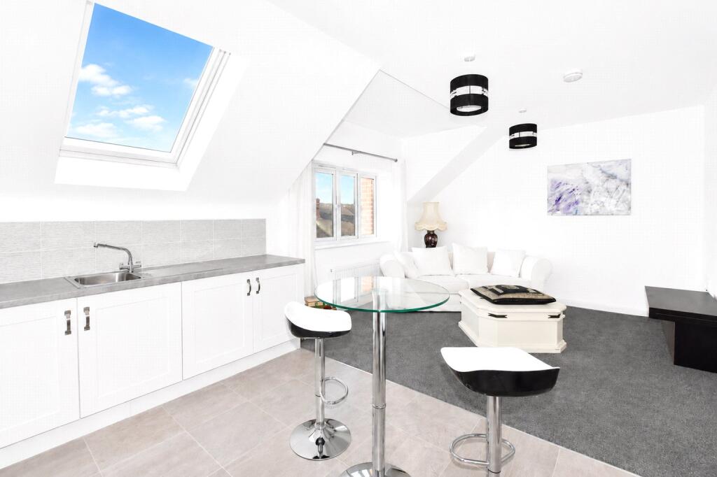 Apartment in Leicester - More