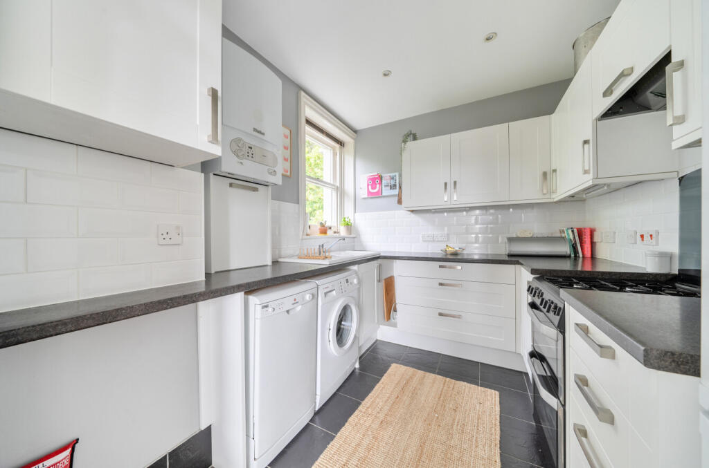 St. Stephens Road, Bournemouth, Dorset photo 5