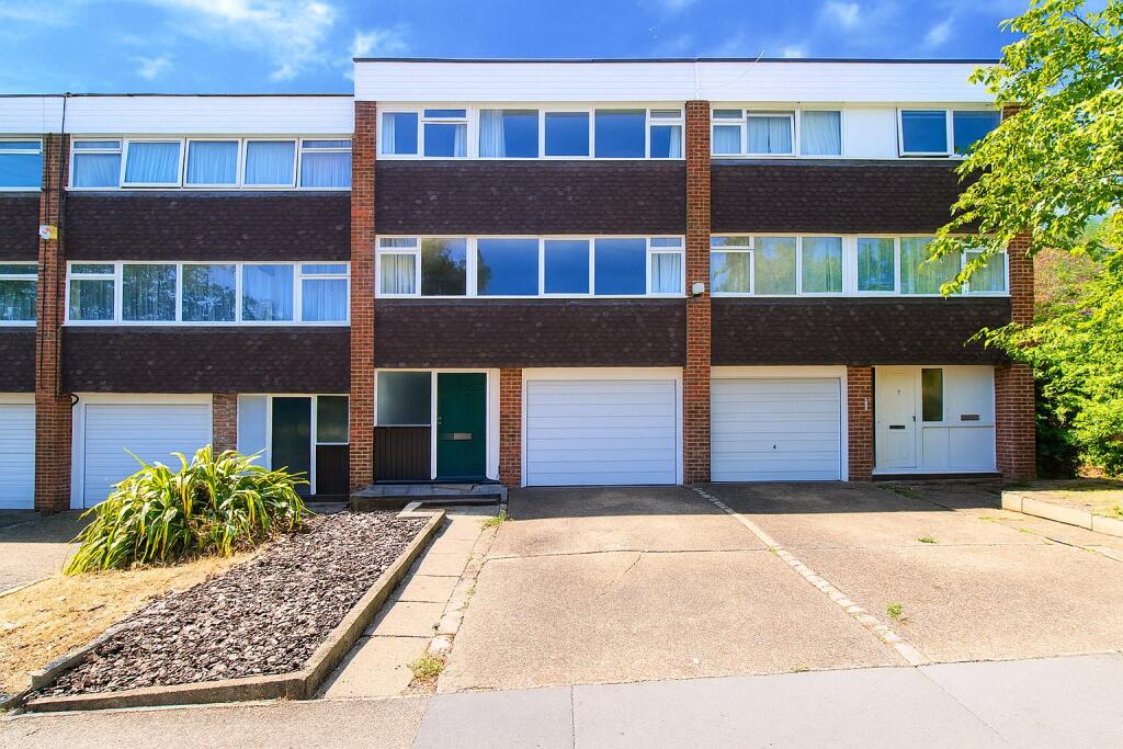 Main image of property: Chichele Gardens, Croydon, CR0