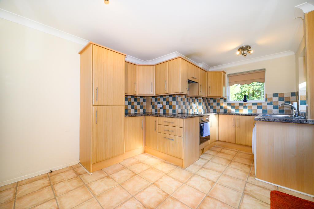 House in Newton-le-Willows, Red Bank, Wargrave - More