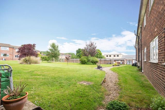 Apartment in Newbury, Speenhamland - View 2