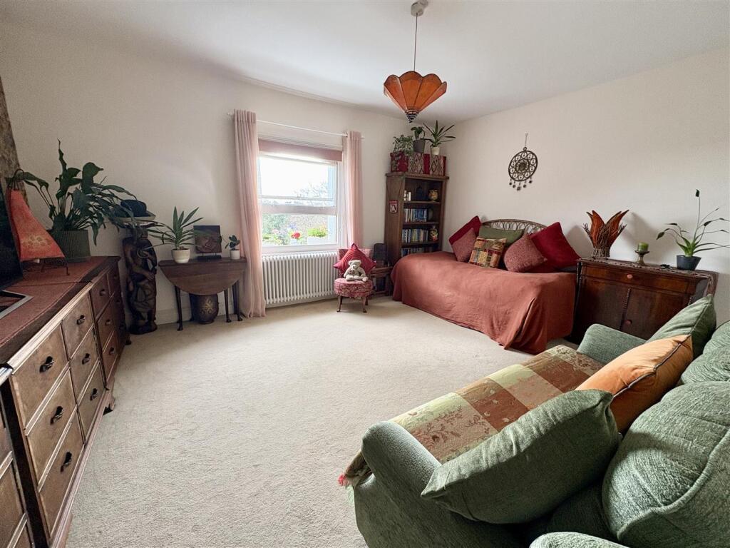 76, Church Street, Willingdon, Eastbourne photo 4