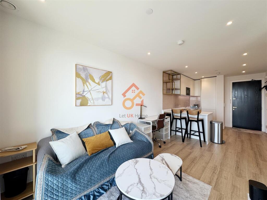 Studio flat for rent