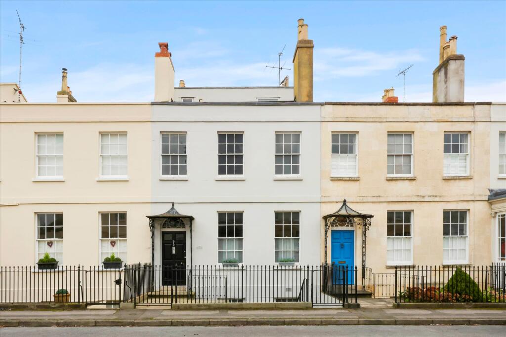 Main image of property: Oxford Street, Cheltenham, Gloucestershire, GL52