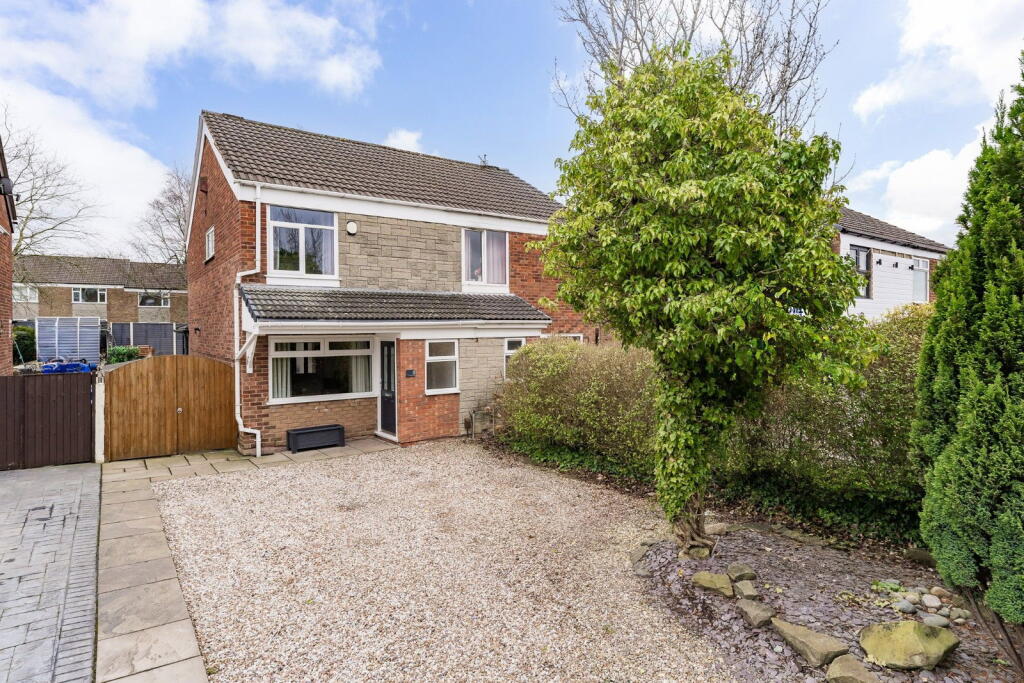 Main image of property: Fountains Close, Tyldesley, Manchester, M29 7WQ