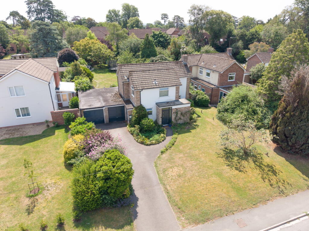 Main image of property: Middle Lane, Trowbridge, Wiltshire, BA14 7LG