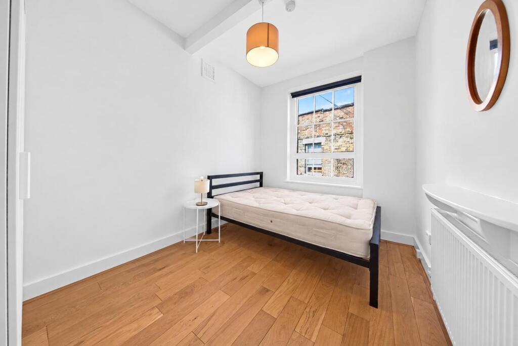 Apartment in London - View 3
