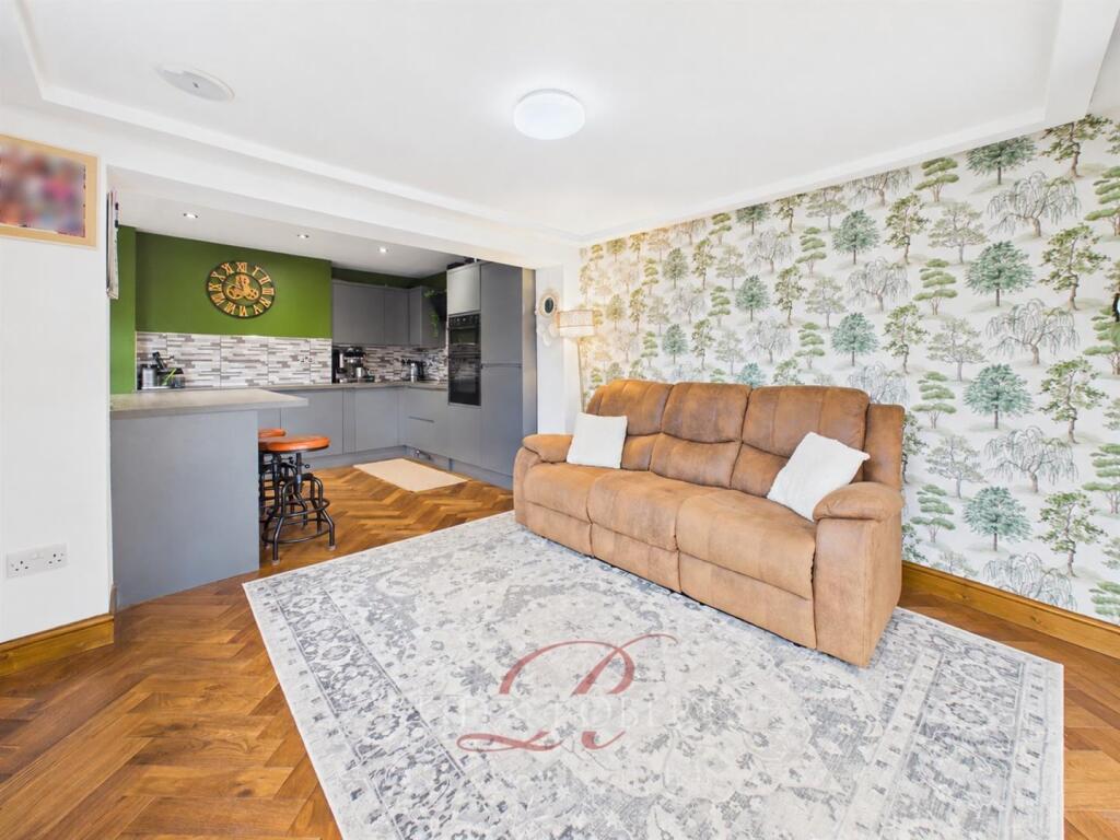 House in Llandudno, Prestatyn - More