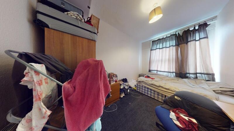 6 bedroom terraced house for rent