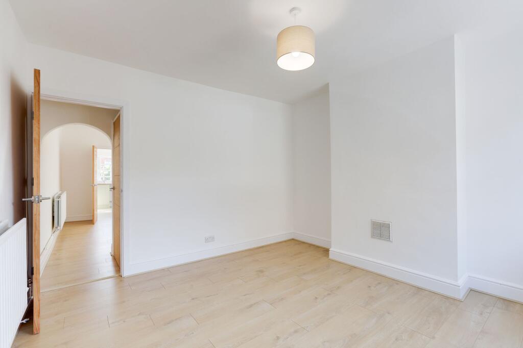 St. Michaels Street, Sutton-In-Ashfield, NG17 - View 5