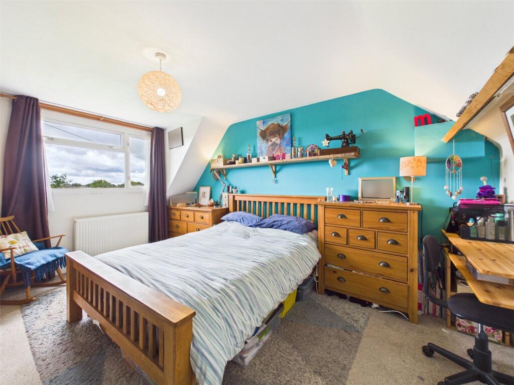 House in Gloucester, Kingsway, Quedgeley - More
