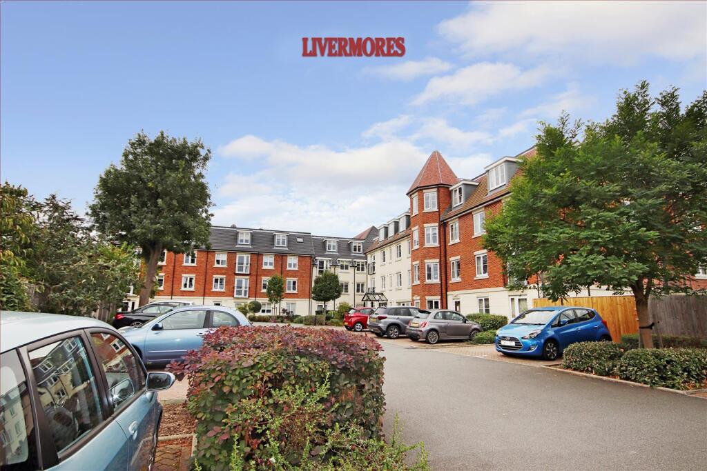 1-bed other on King Edward Avenue, Dartford, £300,000