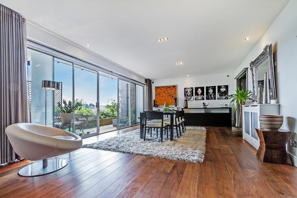 Main image of property: Wapping High Street, London, E1W