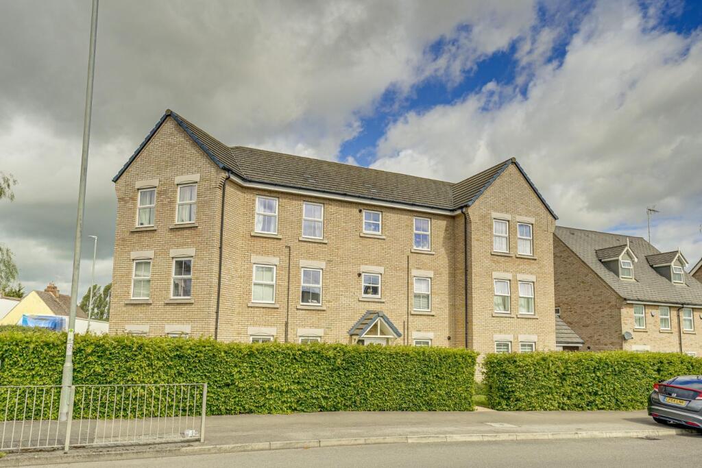 Main image of property: Kestrel Way, Leighton Buzzard