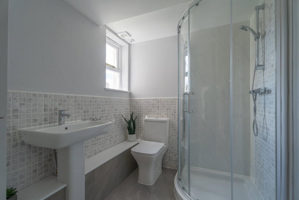 Apartment in Exmouth, Withycombe - More