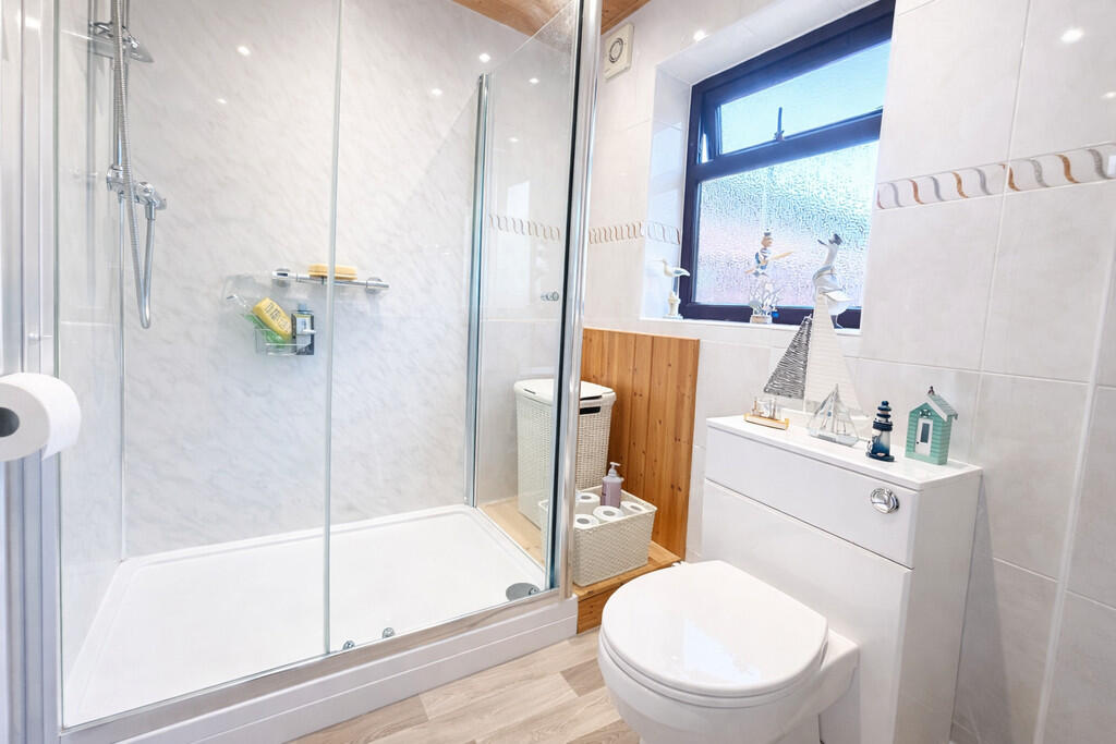 Additional image 9 of Penny Hill Drive, Clayton, Bradford