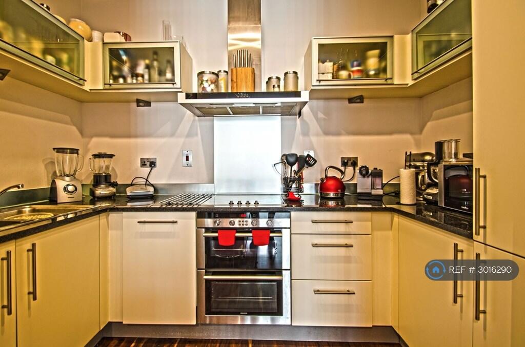 Apartment in London - View 5
