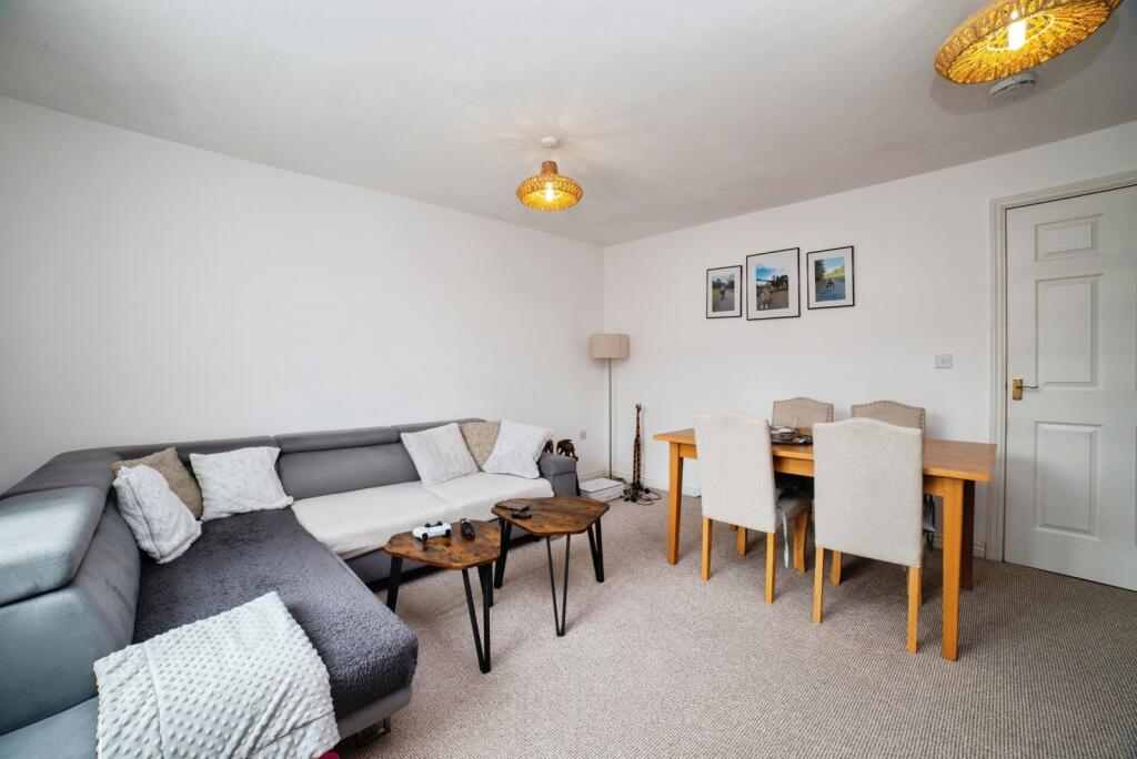 Apartment in Mansfield, Nottinghamshire - View 4