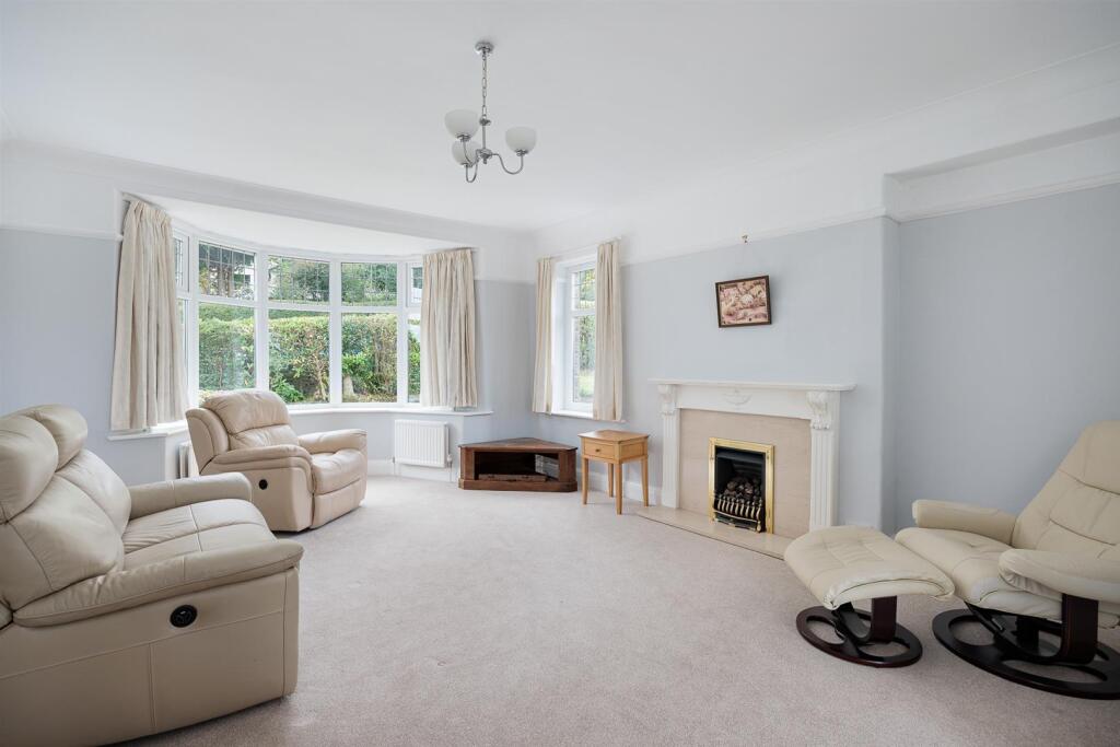 House in High Peak, Buxton - More