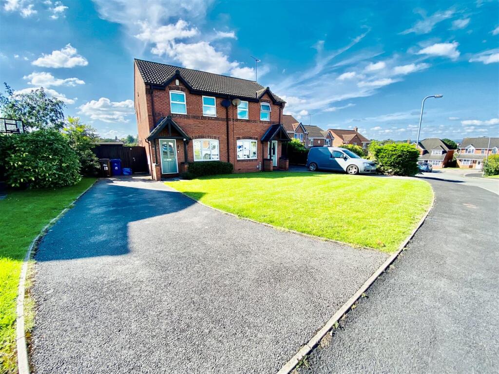 Main image of property: Elder Close, Uttoxeter ST14 8UR