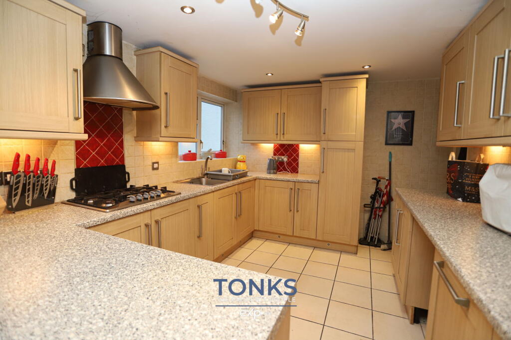 House in Dudley, West Midlands - View 3