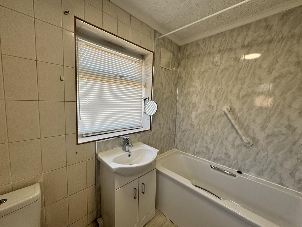 House in Worksop, Prospect Hill - View 5