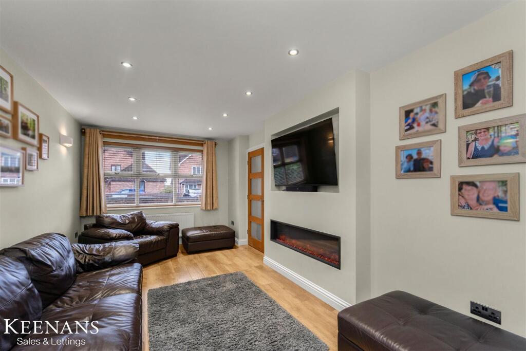 House in Oldham - View 4
