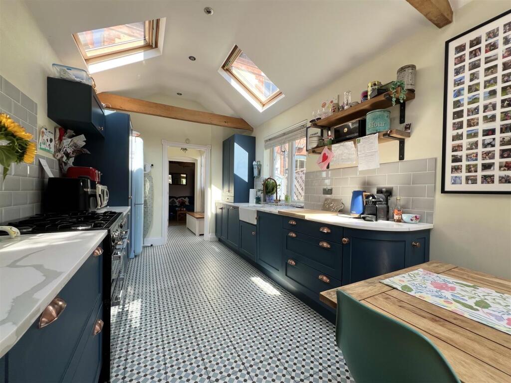 House in Bromsgrove, Hagley - View 5