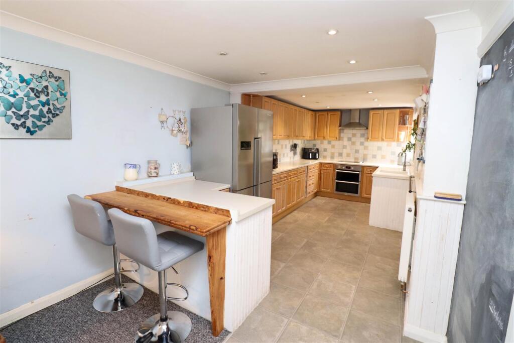 House in Hart, Church Crookham - View 2