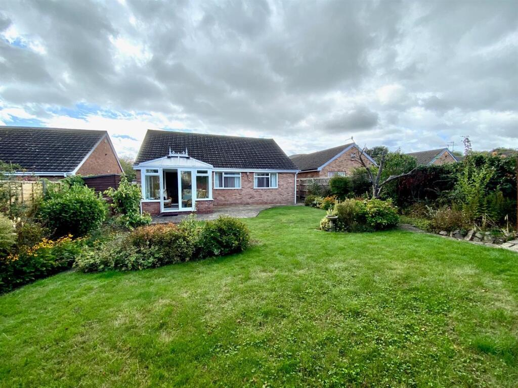 2-bed bungalow on Beverley Way, Malvern, £337,500