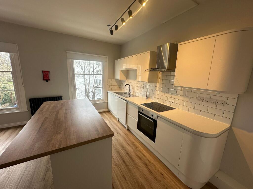 Main image of property: Flat 2, Clarendon Square, CV32 5QJ