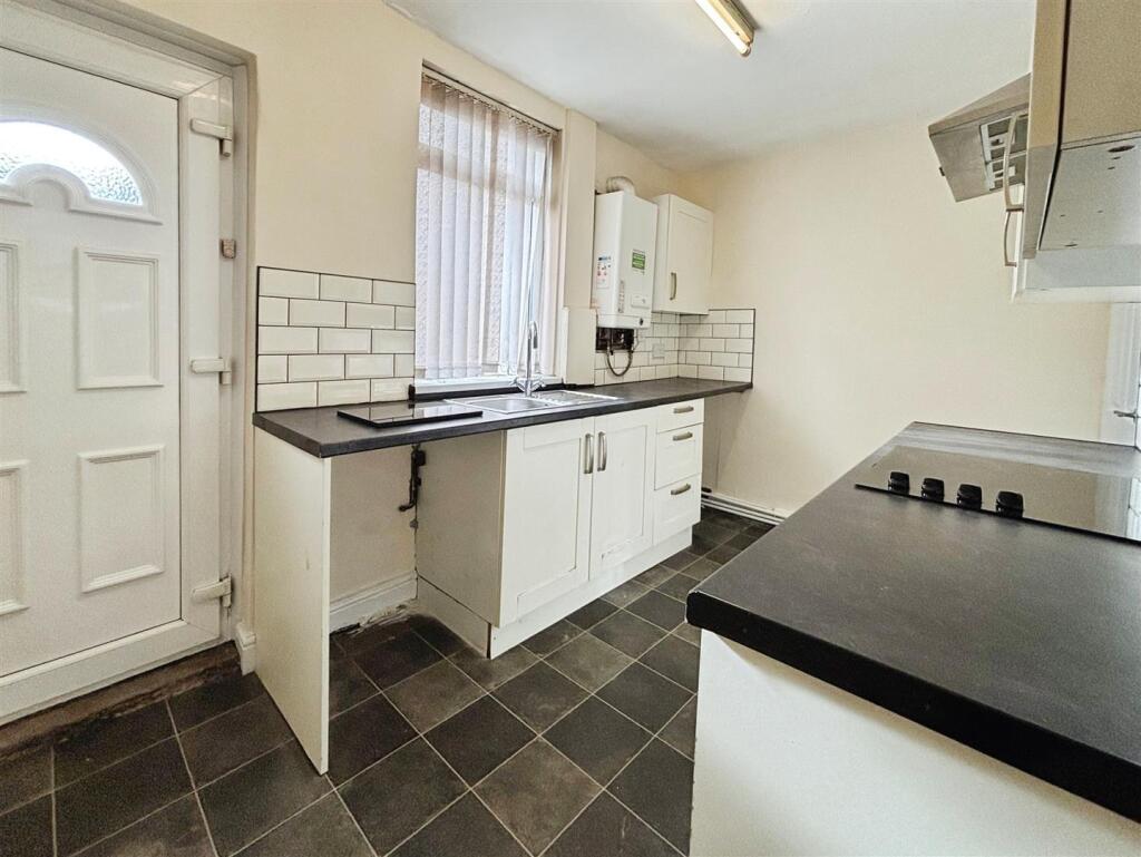 House in Bradford - View 4