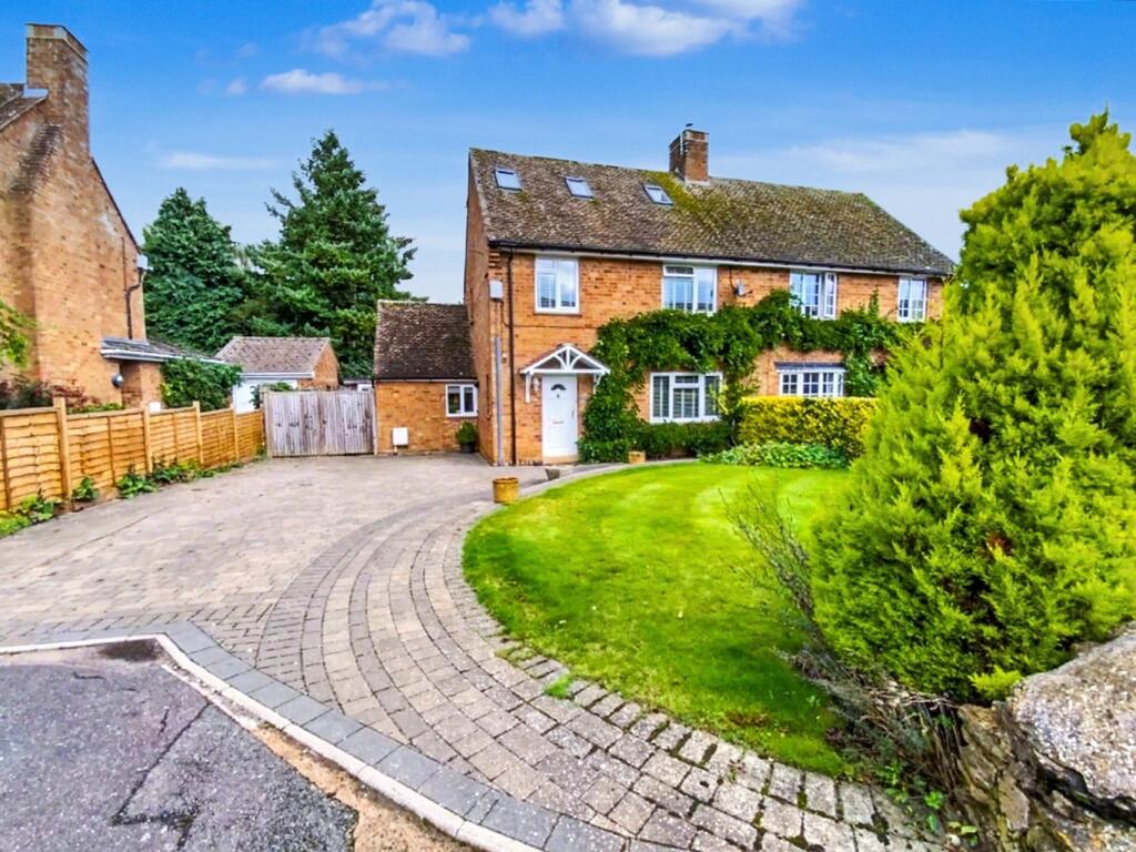 Main image of property: 8 The Orchard, Staverton, Northamptonshire, NN11 6JA