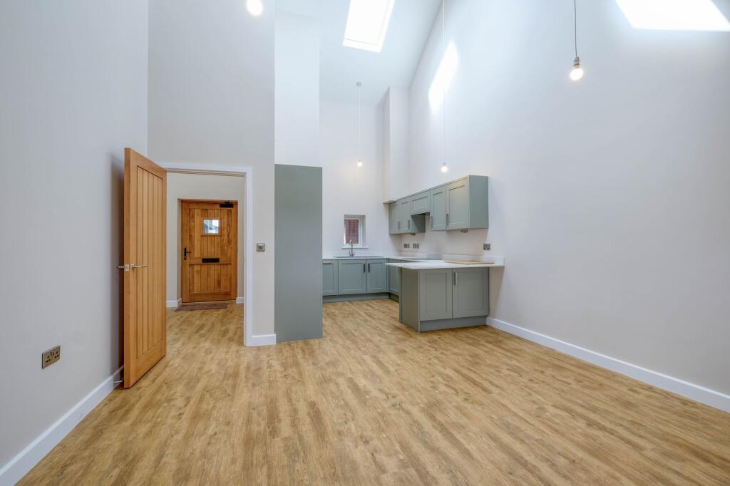 Additional image 9 of Droitwich Road, Bradley Green, B96