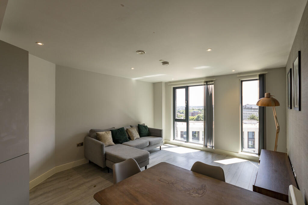 Apartment in Birmingham, West Midlands - View 3