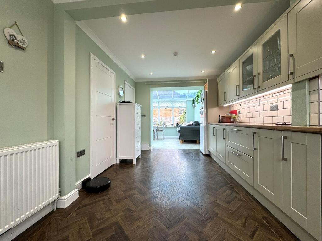 House in East Staffordshire, Brizlincote - More