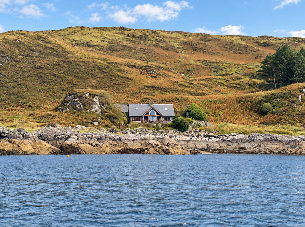 House in Perth, Highland - More