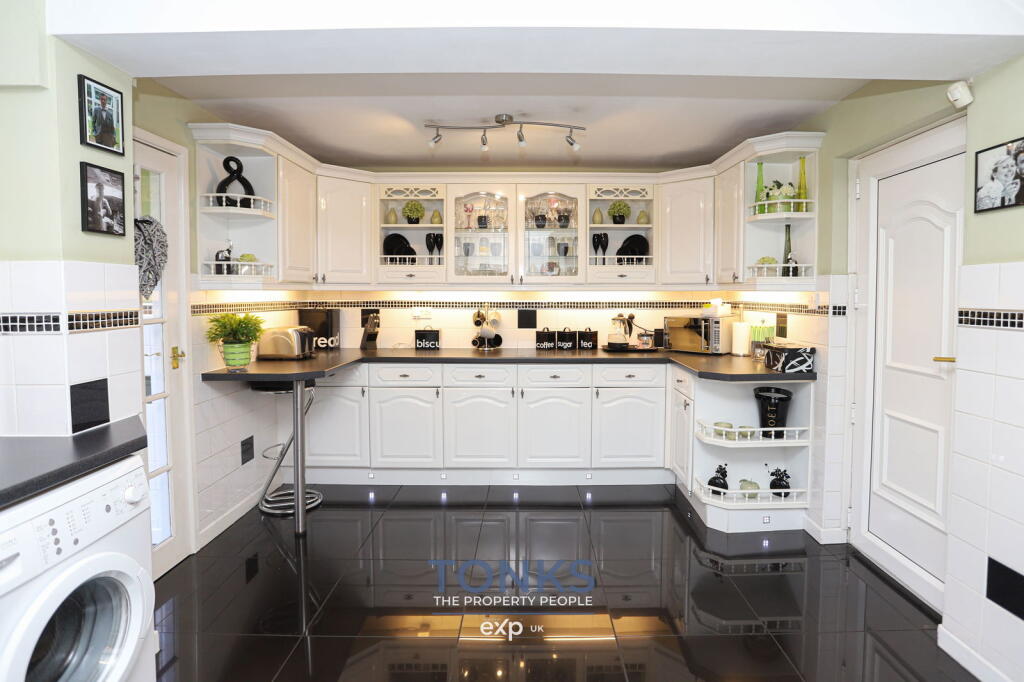 Additional image 11 of Dream family home on the Abbeyfields Estate, cul de sac location - Westdean Close, Halesowen, B62 8UA