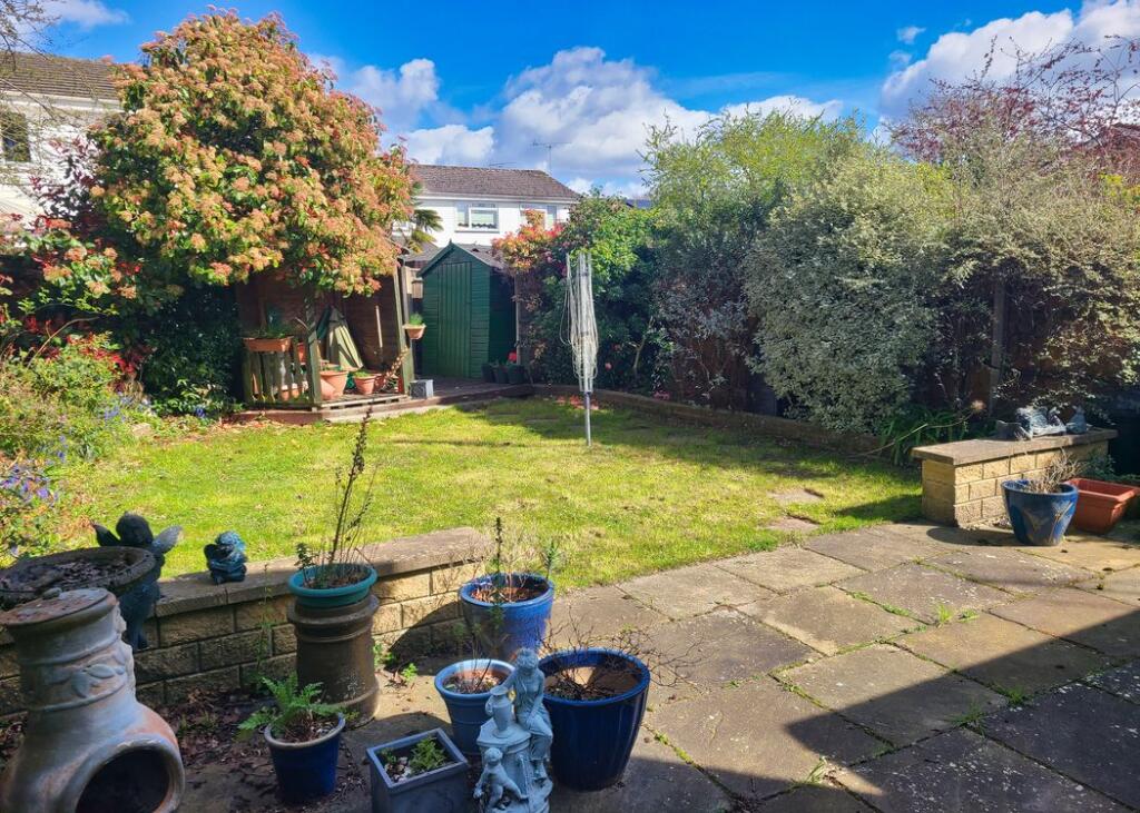 Amberwood Close, Calmore, SO40 2ST photo 2