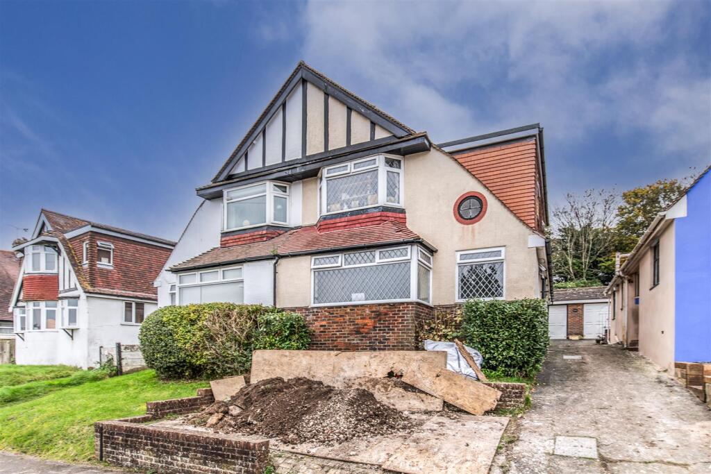 6 bedroom house for rent