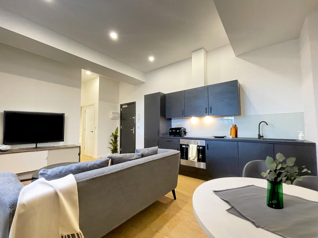 Main image of property: Spot, 124 Deansgate