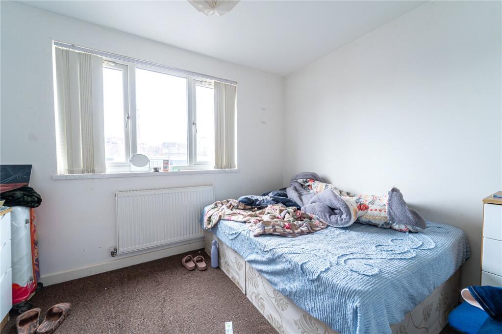 6 bedroom house for rent