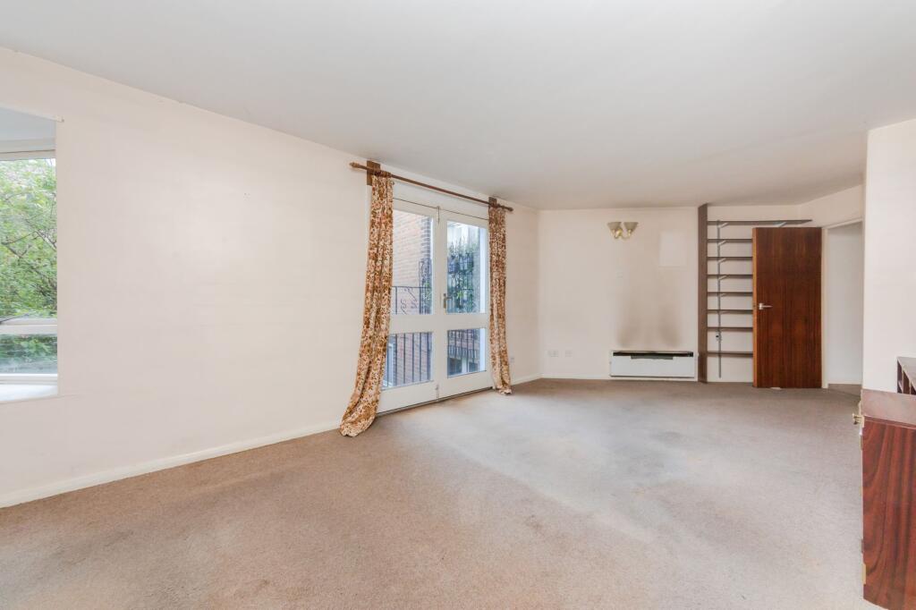 1-bed flat on Broomans Lane, Broomans Court Broomans Lane, BN7, £200,000
