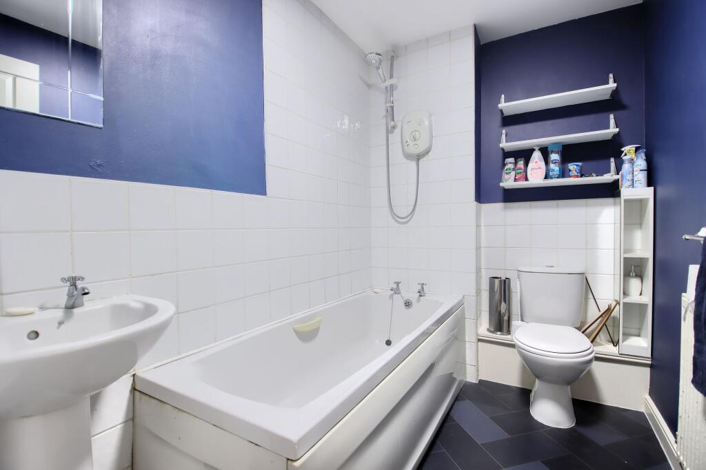 House in Thornaby-on-Tees, Mandale Park, Thornaby - More