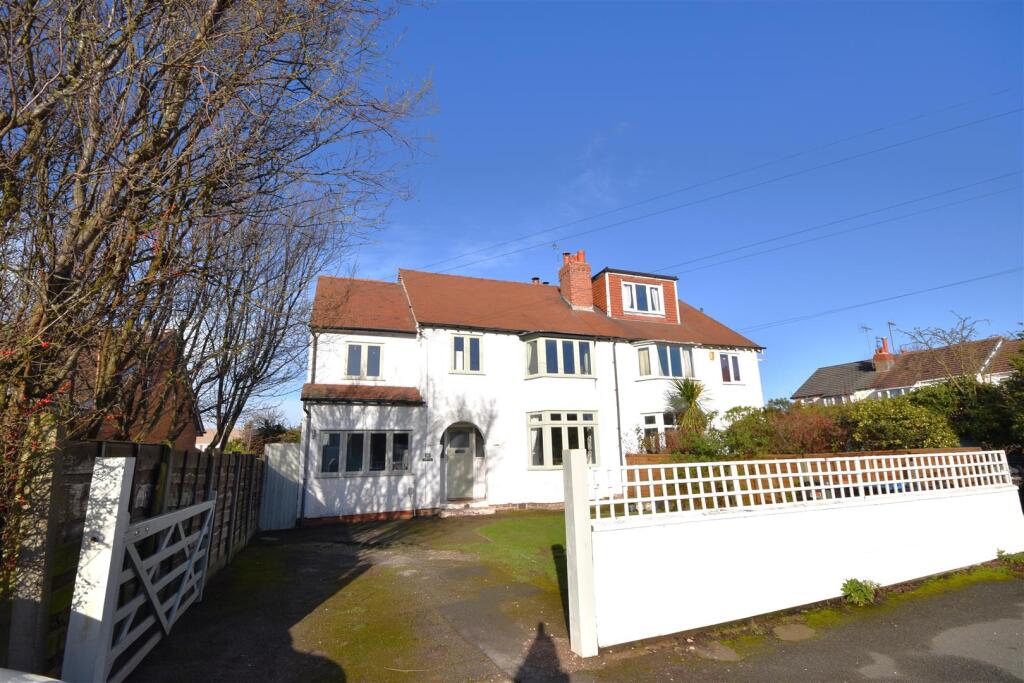 Main image of property: Moorings Close, Parkgate, Neston