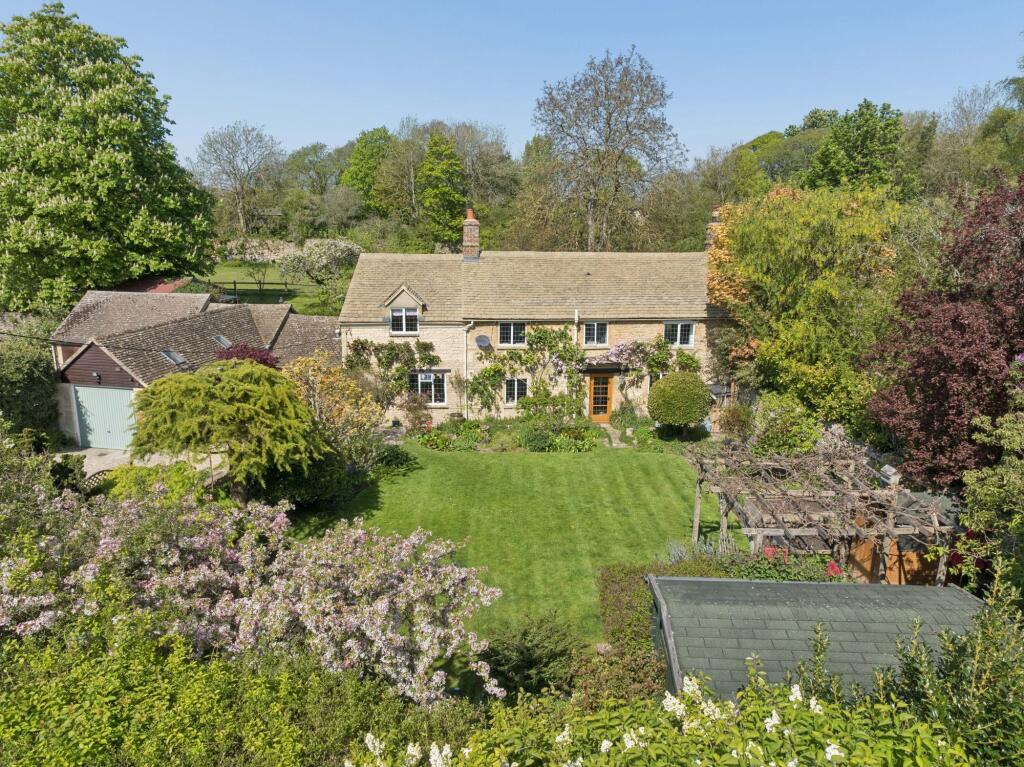 Main image of property: North Leigh, East End, OX29