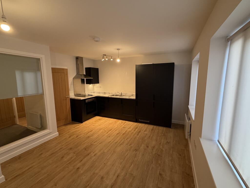 Apartment in Northampton, West Northamptonshire - View 2