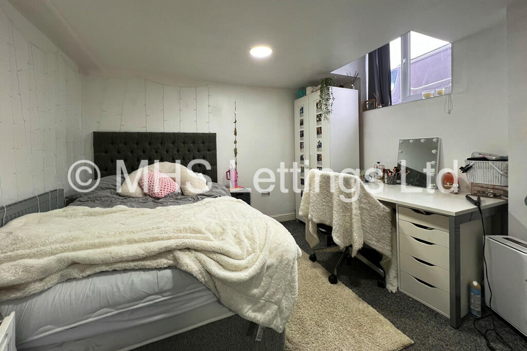 6 bedroom terraced house for rent