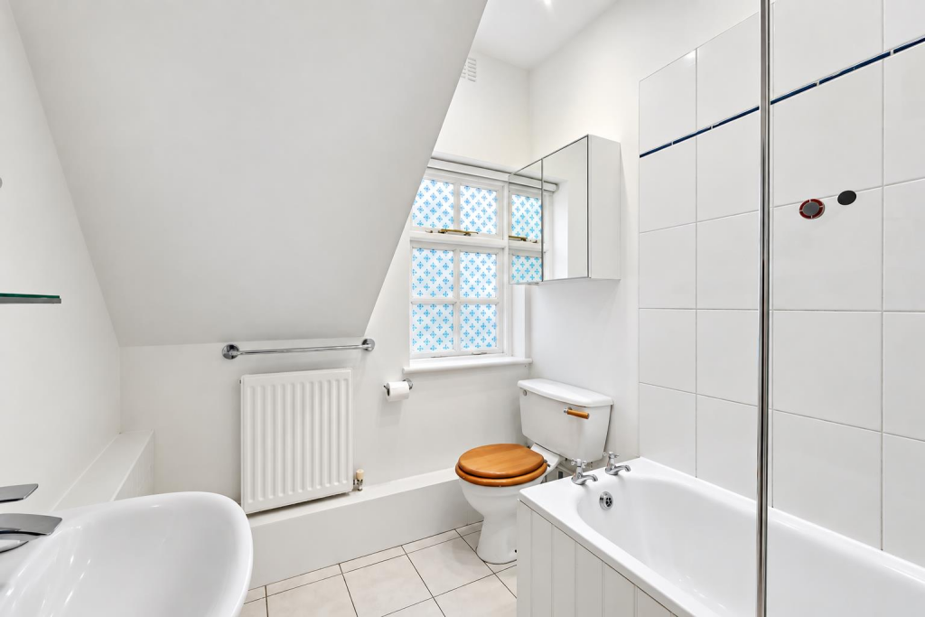Apartment in London, Mortlake - View 4